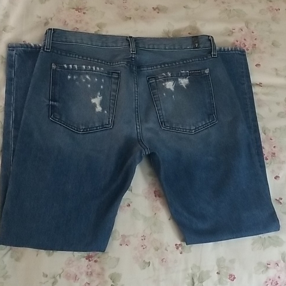 7 For All Mankind Relaxed Skinny Shredding Jeans - Picture 5 of 8